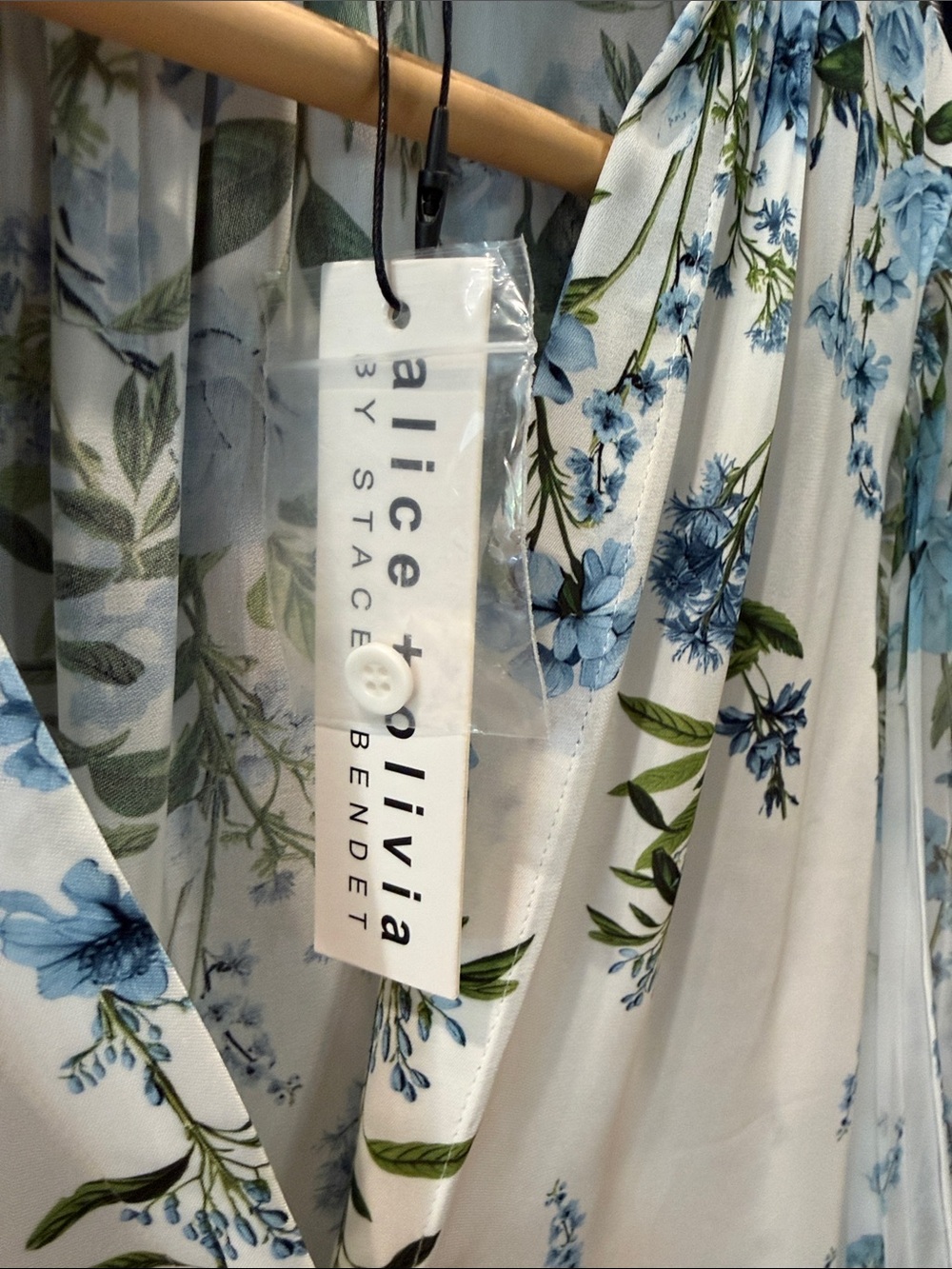 NWT Alice + Olivia Fresh Air Corona Blue Floral Pleated Long-Sleeve Blouse - Picture 5 of 6